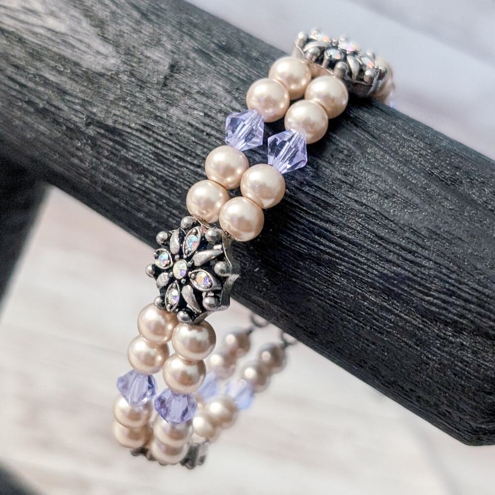 Vintage Magnetic Clasp Bracelet Faux Pearl with Flower Detail